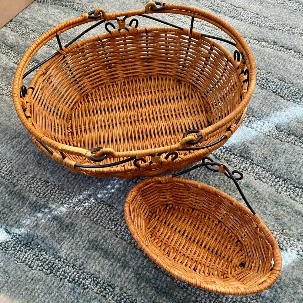 Basket Serving Set - Picture 2 of 3